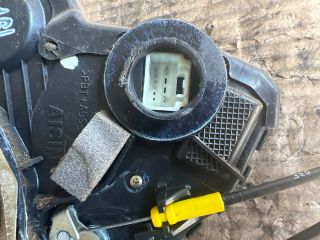 bontott TOYOTA COROLLA Bal első Ajtózár