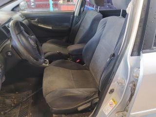 bontott TOYOTA COROLLA Bal első Ajtózár