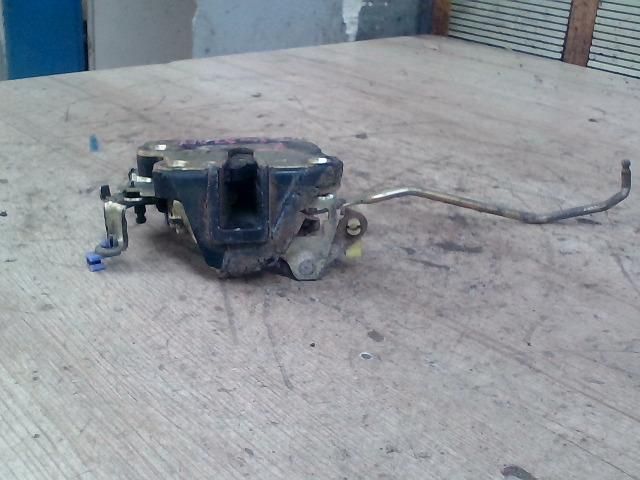 bontott TOYOTA COROLLA Bal első Ajtózár