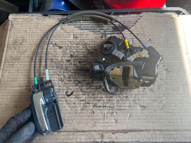 bontott TOYOTA COROLLA Bal első Ajtózár