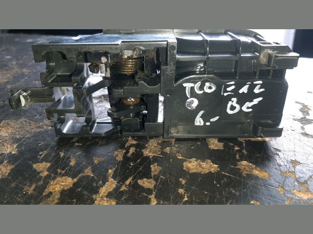 bontott TOYOTA COROLLA Bal első Belső Kilincs