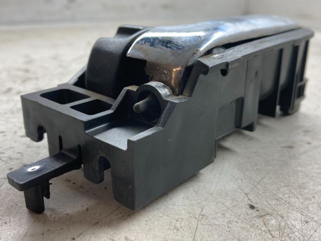 bontott TOYOTA COROLLA Bal első Belső Kilincs