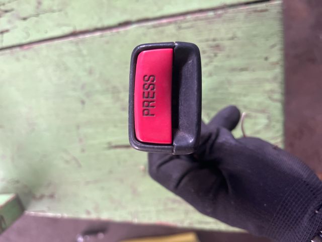 bontott TOYOTA COROLLA Bal első Biztonsági Öv Csat