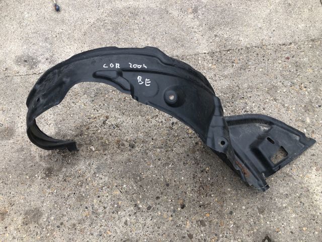 bontott TOYOTA COROLLA Bal első Első Dobbetét (Kerékjárati, Műanyag)