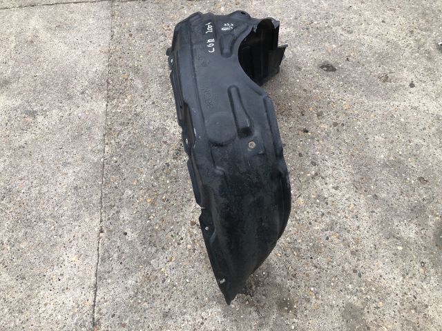 bontott TOYOTA COROLLA Bal első Első Dobbetét (Kerékjárati, Műanyag)