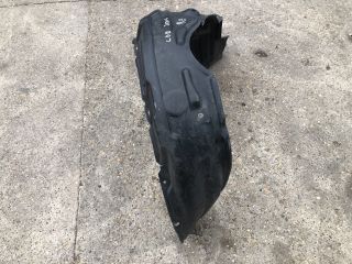 bontott TOYOTA COROLLA Bal első Első Dobbetét (Kerékjárati, Műanyag)