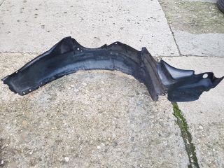 bontott TOYOTA COROLLA Bal első Első Dobbetét (Kerékjárati, Műanyag)