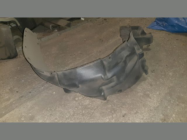 bontott TOYOTA COROLLA Bal első Első Dobbetét (Kerékjárati, Műanyag)