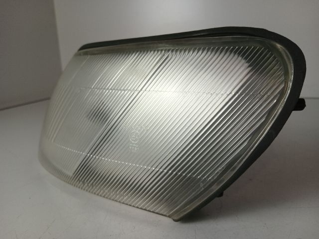 bontott TOYOTA COROLLA Bal első Irányjelző