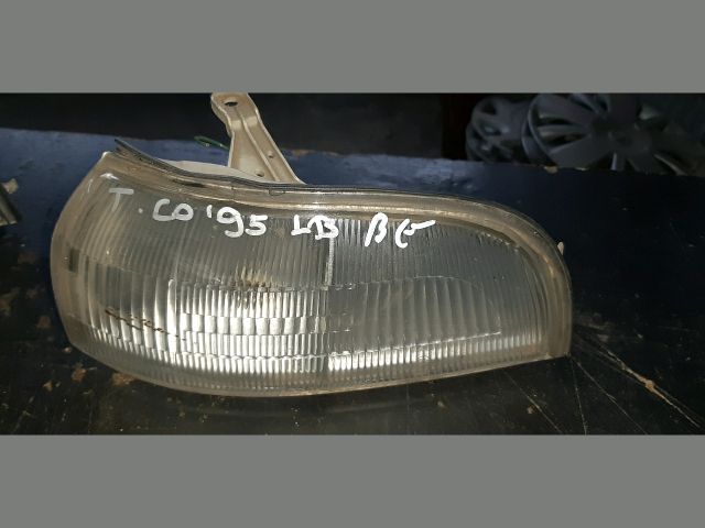 bontott TOYOTA COROLLA Bal első Irányjelző