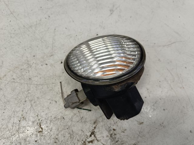 bontott TOYOTA COROLLA Bal első Irányjelző