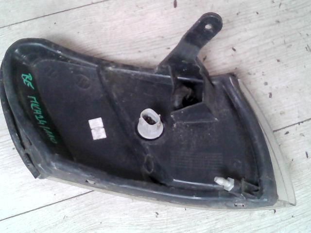 bontott TOYOTA COROLLA Bal első Irányjelző