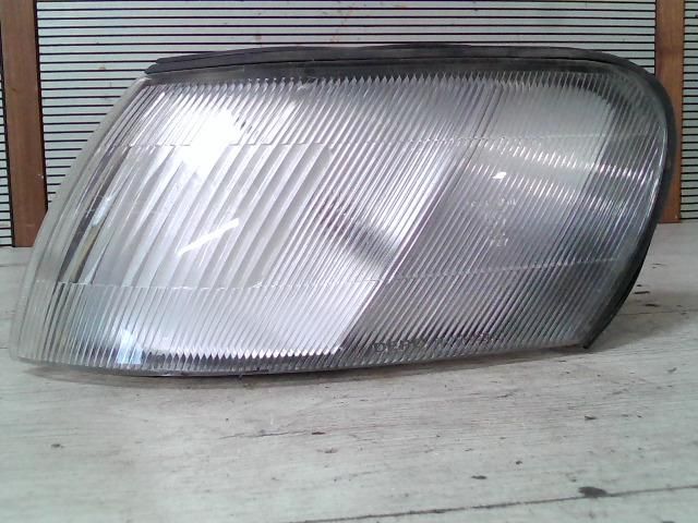 bontott TOYOTA COROLLA Bal első Irányjelző