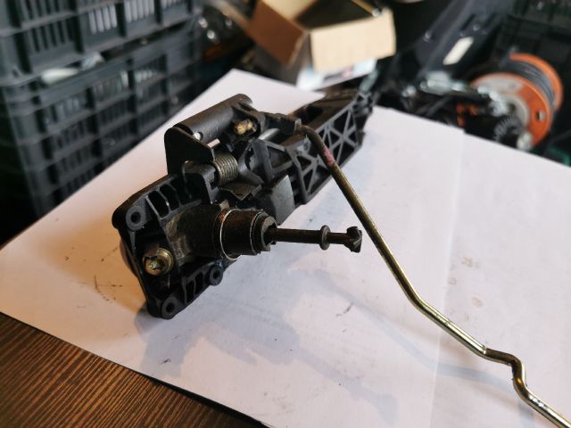 bontott TOYOTA COROLLA Bal első Külső Kilincs