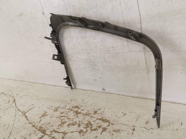 bontott TOYOTA COROLLA Bal első Lökhárító Díszléc