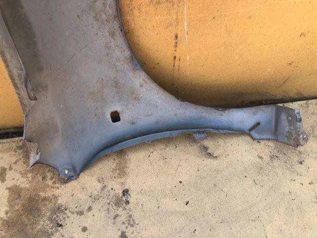 bontott TOYOTA COROLLA Bal első Sárvédő