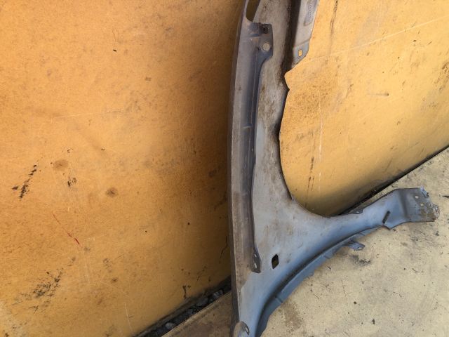 bontott TOYOTA COROLLA Bal első Sárvédő