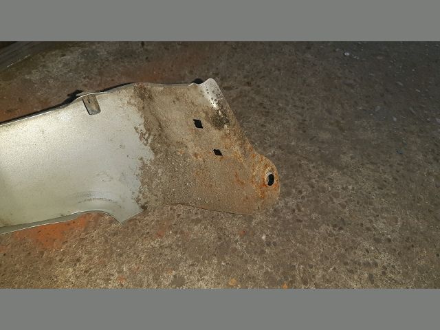 bontott TOYOTA COROLLA Bal első Sárvédő