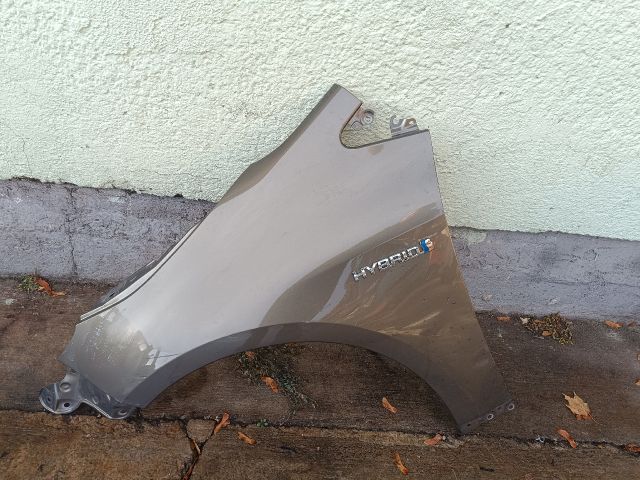 bontott TOYOTA COROLLA Bal első Sárvédő