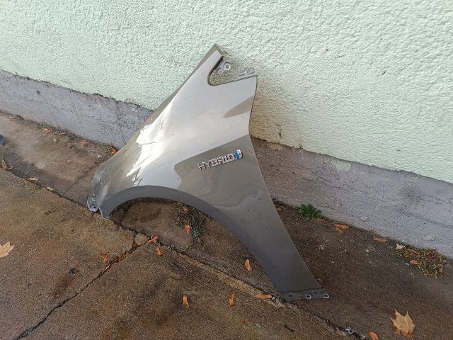 bontott TOYOTA COROLLA Bal első Sárvédő