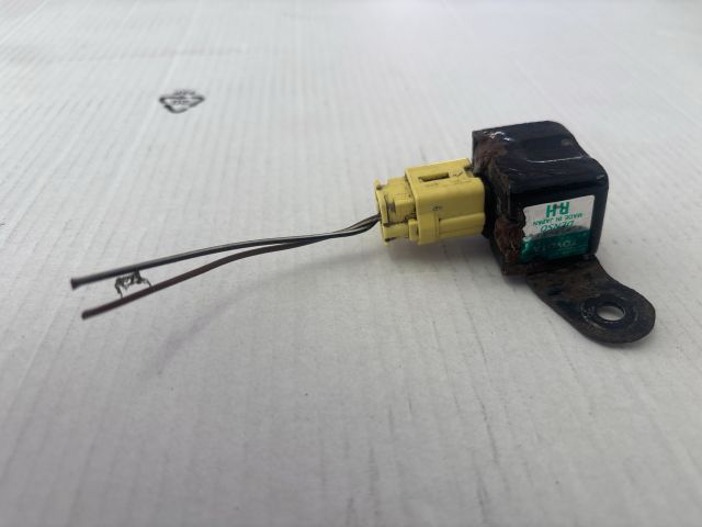 bontott TOYOTA COROLLA Bal első Ütközés Érzékelő (Homlokfalon)