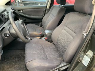 bontott TOYOTA COROLLA Bal első Zsanér