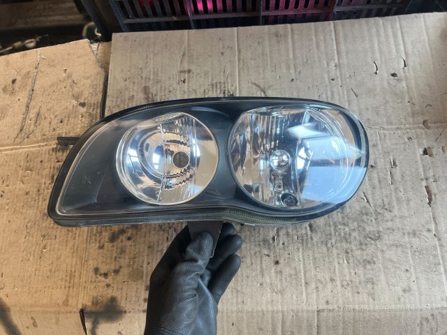 bontott TOYOTA COROLLA Bal Fényszóró