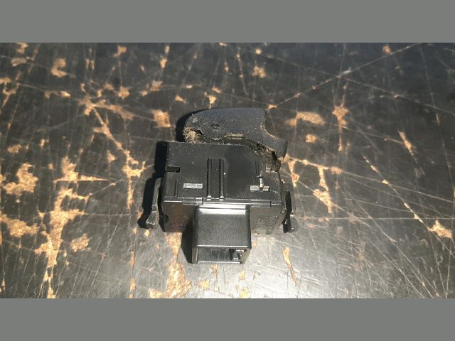 bontott TOYOTA COROLLA Bal hátsó Ablakemelő Kapcsoló