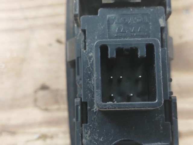 bontott TOYOTA COROLLA Bal hátsó Ablakemelő Kapcsoló