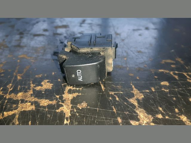 bontott TOYOTA COROLLA Bal hátsó Ablakemelő Kapcsoló