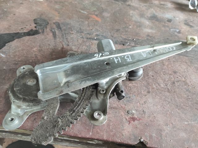 bontott TOYOTA COROLLA Bal hátsó Ablakemelő Motor