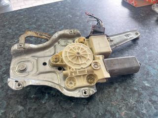 bontott TOYOTA COROLLA Bal hátsó Ablakemelő Szerkezet (Elektromos)