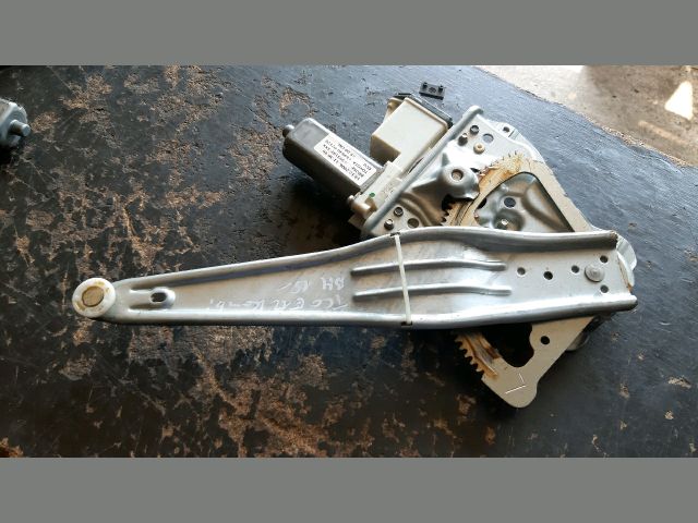 bontott TOYOTA COROLLA Bal hátsó Ablakemelő Szerkezet (Elektromos)