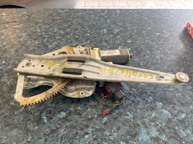 bontott TOYOTA COROLLA Bal hátsó Ablakemelő Szerkezet (Elektromos)