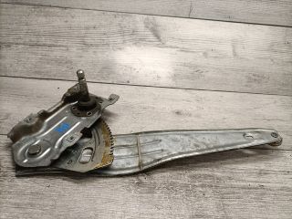 bontott TOYOTA COROLLA Bal hátsó Ablakemelő Szerkezet (Mechanikus)