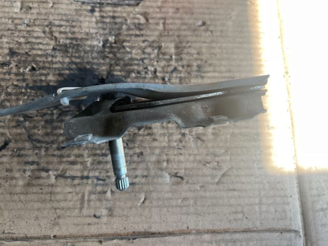 bontott TOYOTA COROLLA Bal hátsó Ablakemelő Szerkezet (Mechanikus)