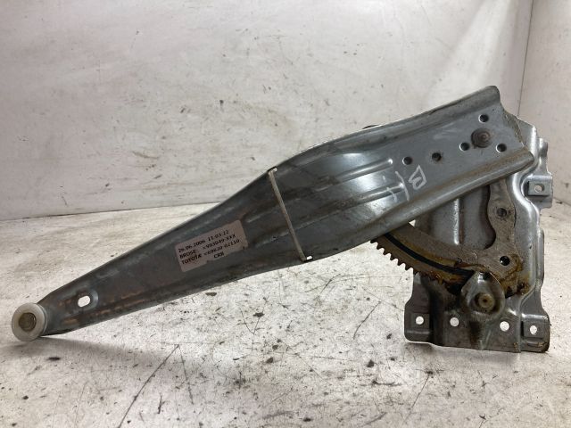 bontott TOYOTA COROLLA Bal hátsó Ablakemelő Szerkezet (Mechanikus)