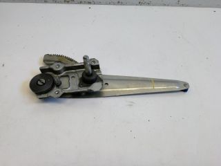 bontott TOYOTA COROLLA Bal hátsó Ablakemelő Szerkezet (Mechanikus)