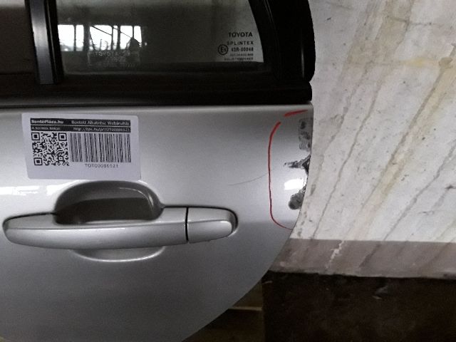 bontott TOYOTA COROLLA Bal hátsó Ajtó (Részeivel)