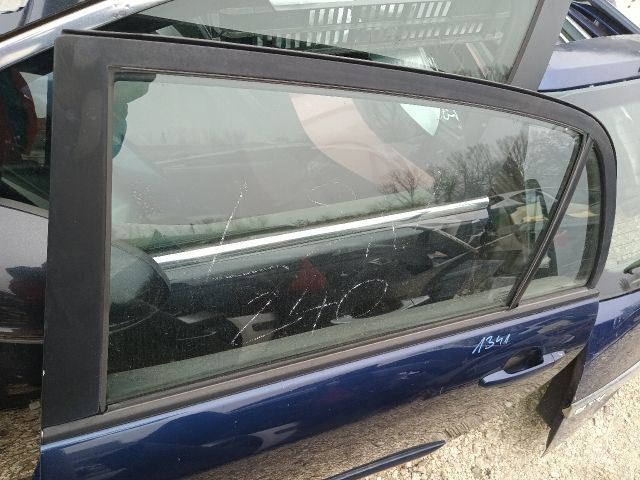 bontott TOYOTA COROLLA Bal hátsó Ajtó (Részeivel)