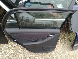 bontott TOYOTA COROLLA Bal hátsó Ajtó (Részeivel)