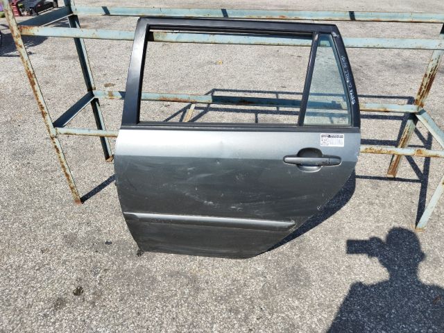 bontott TOYOTA COROLLA Bal hátsó Ajtó (Részeivel)