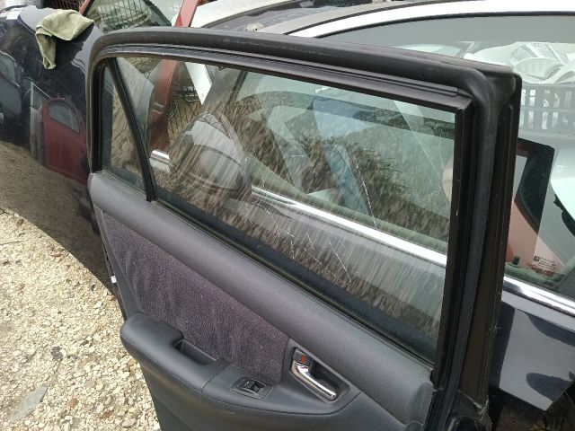bontott TOYOTA COROLLA Bal hátsó Ajtó (Részeivel)