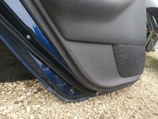 bontott TOYOTA COROLLA Bal hátsó Ajtó (Részeivel)