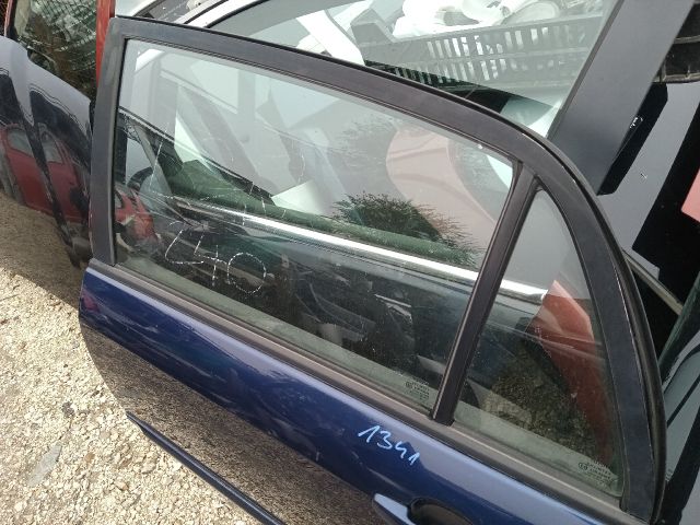 bontott TOYOTA COROLLA Bal hátsó Ajtó (Részeivel)