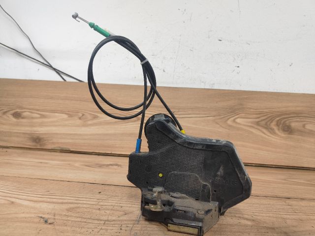 bontott TOYOTA COROLLA Bal hátsó Ajtózár