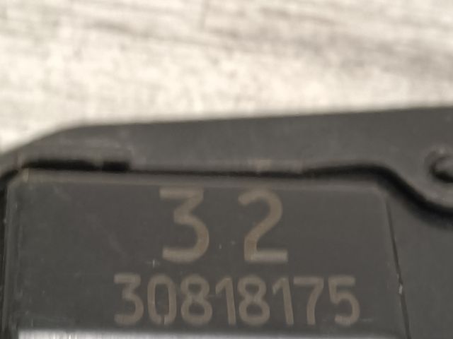 bontott TOYOTA COROLLA Bal hátsó Ajtózár