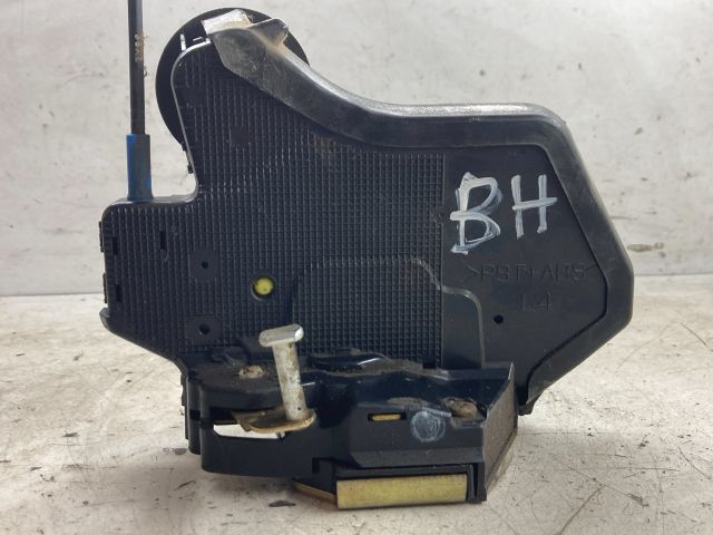 bontott TOYOTA COROLLA Bal hátsó Ajtózár