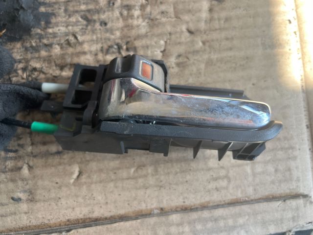 bontott TOYOTA COROLLA Bal hátsó Ajtózár