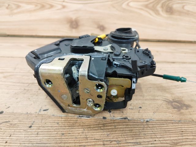 bontott TOYOTA COROLLA Bal hátsó Ajtózár